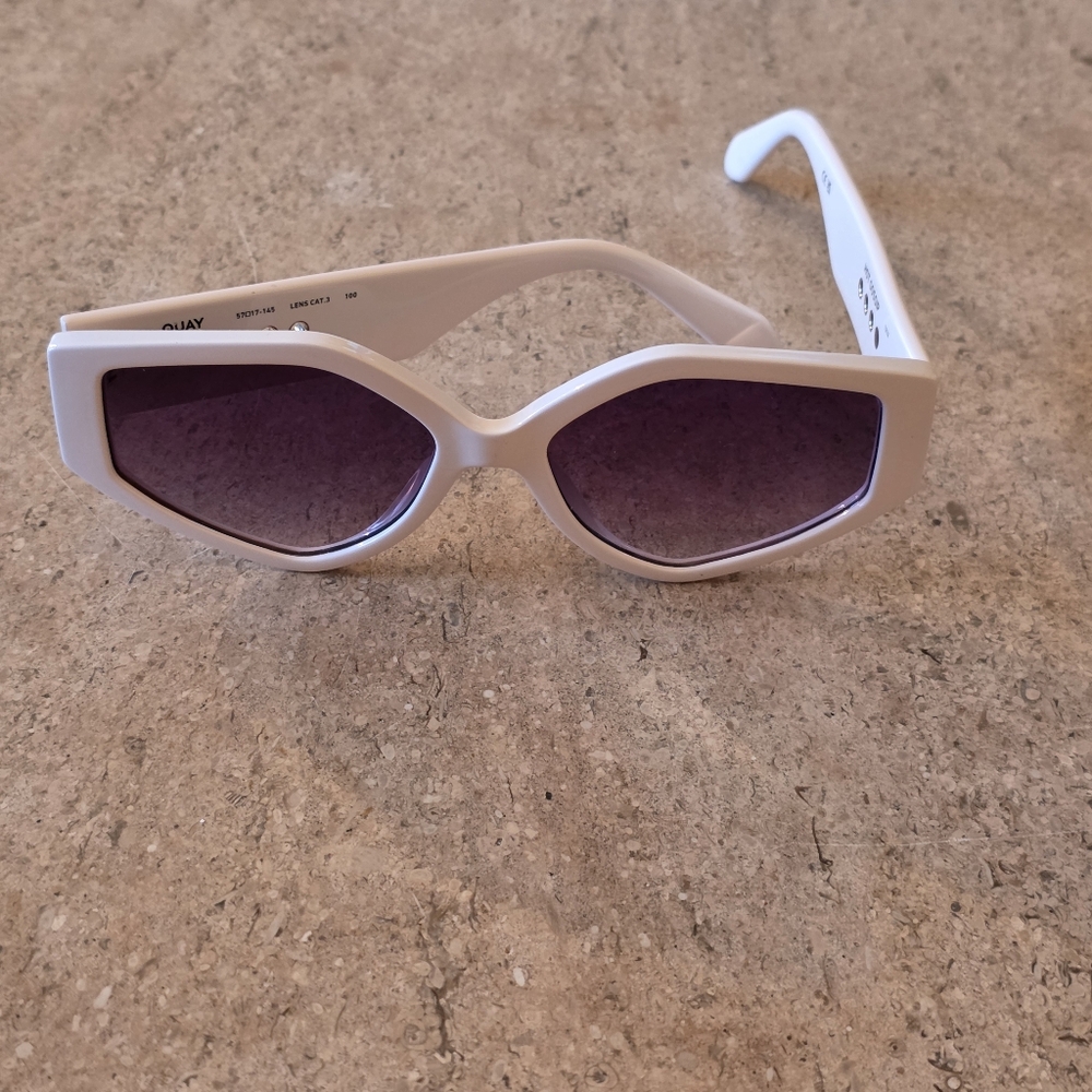 QUAY Hot Gossip White Cat Eye Geometric Sunglasses Smoke UV Lens Bold Festival - Picture 3 of 16